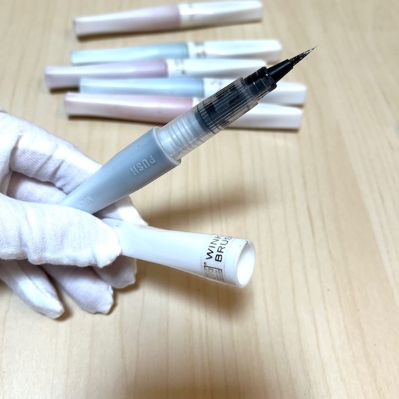 Set of 7 Zig Wink of Stella. Japanese Brush Paint Pens. Metallic inks. EUC - Picture 2 of 14